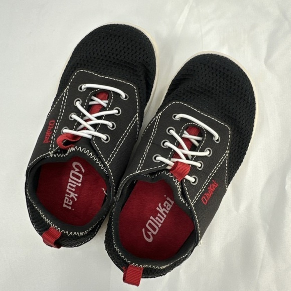 Olukai Nohea Sneaker Toddler Boys 11 Black Red Moku Slip On Mesh Athletic Shoe